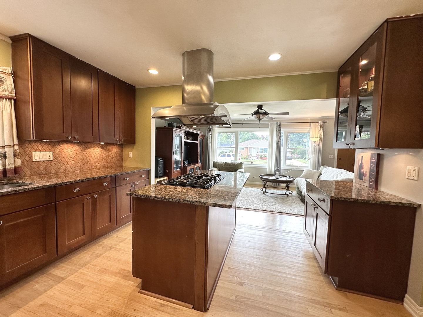 1199 Iroquois Drive