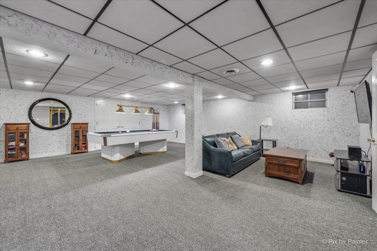 984 W Highland Avenue