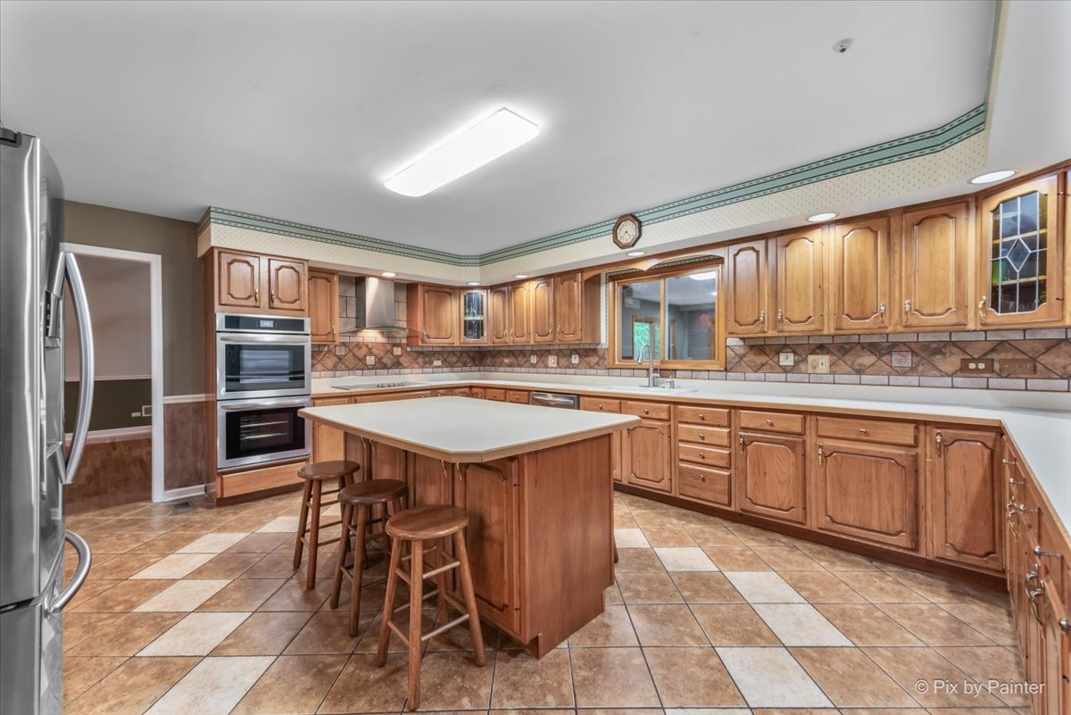 984 W Highland Avenue