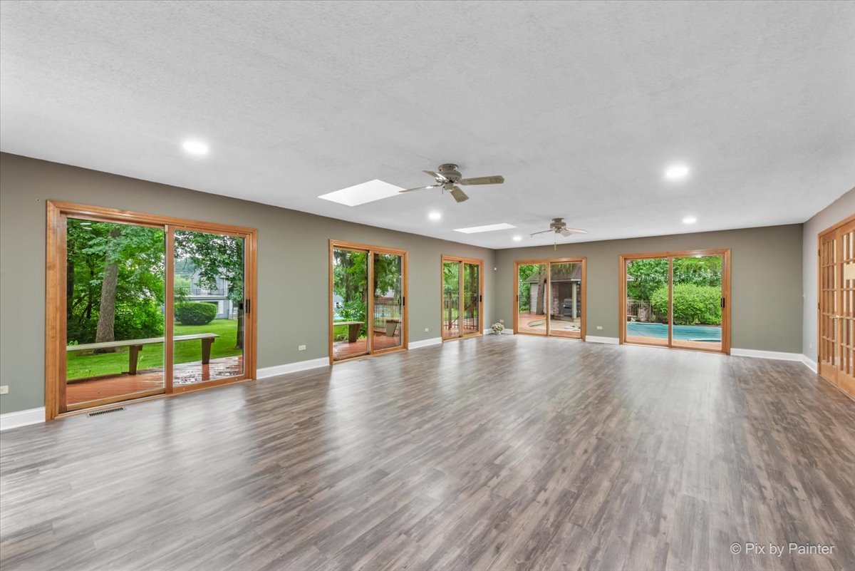 984 W Highland Avenue