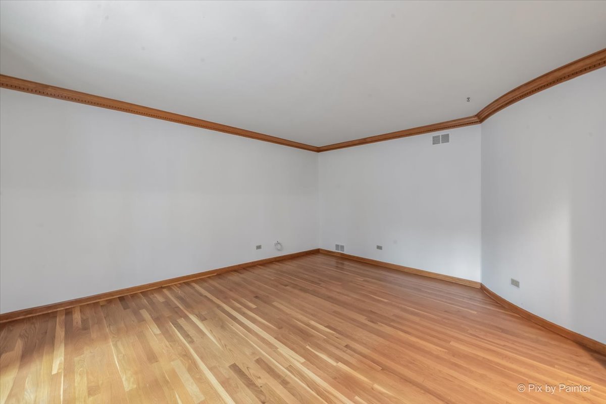 984 W Highland Avenue