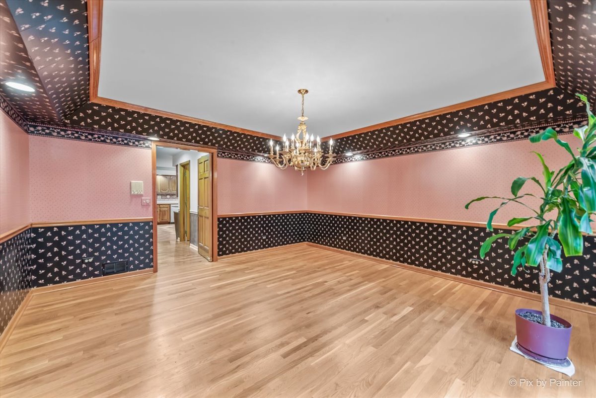 984 W Highland Avenue