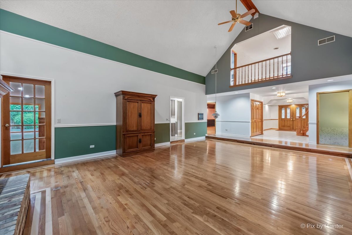 984 W Highland Avenue