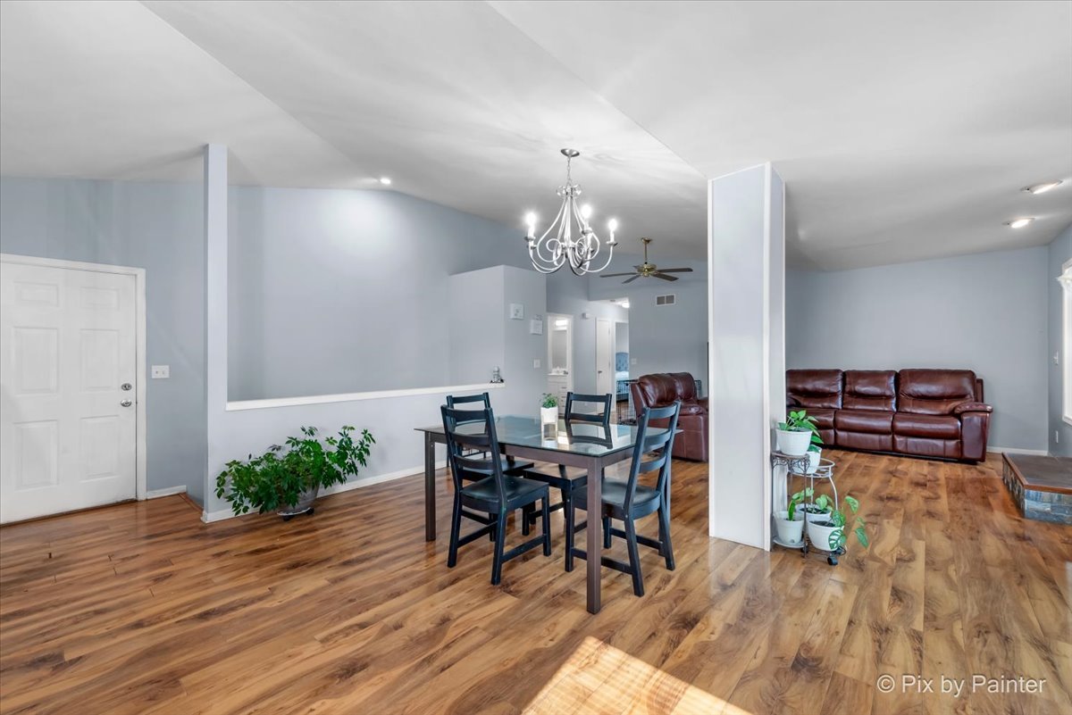 724 Redwood Court