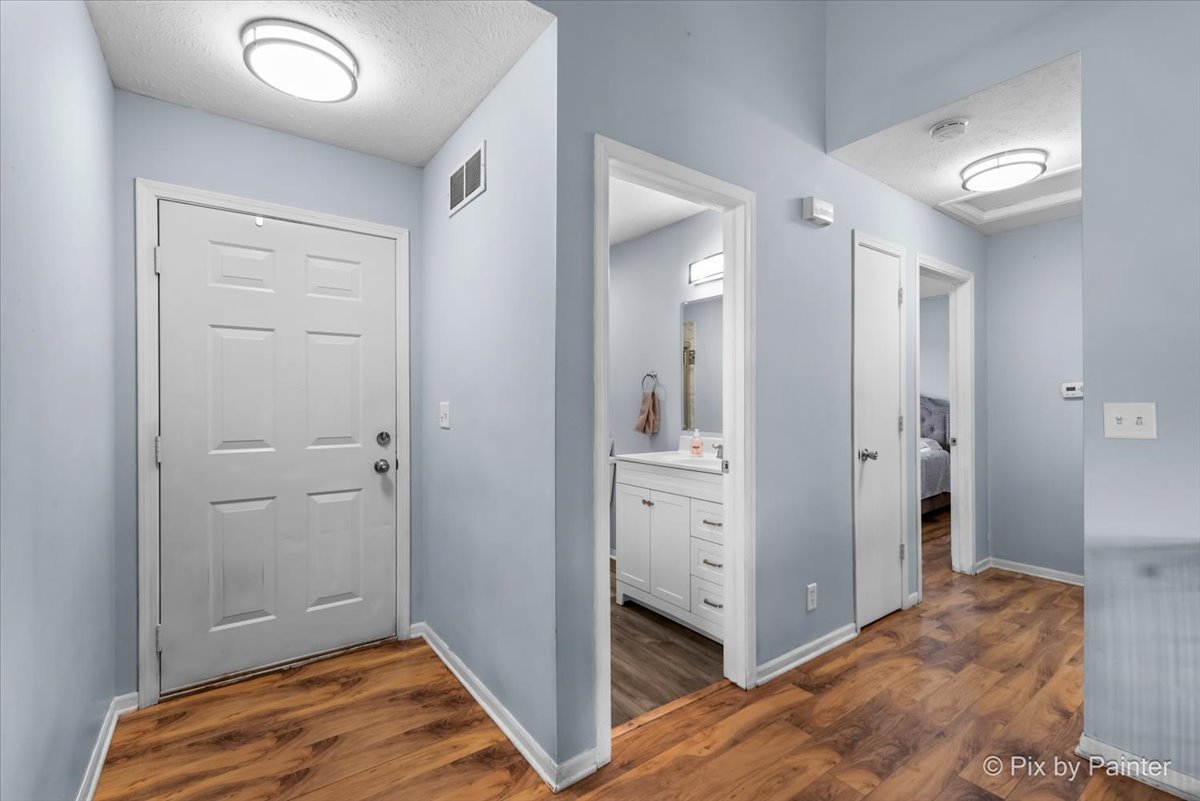 724 Redwood Court