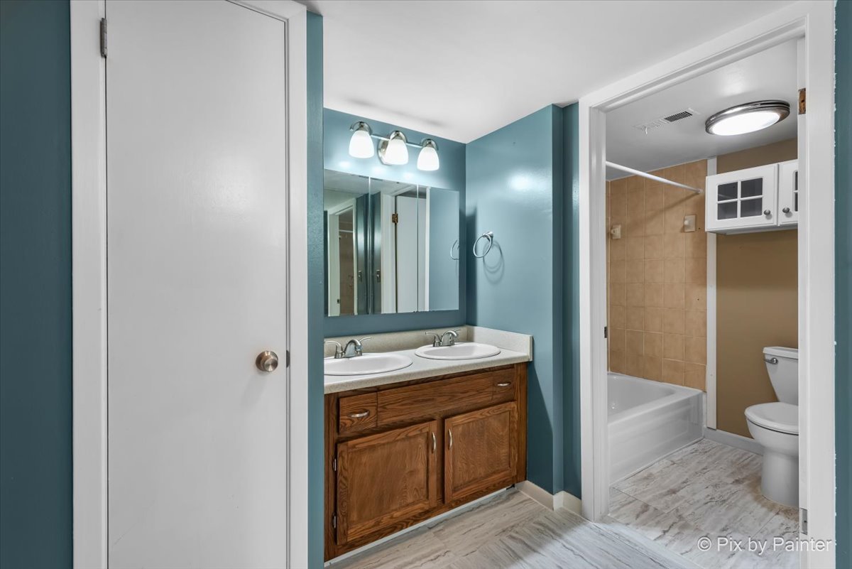 435 Cavalier Court Unit: 305