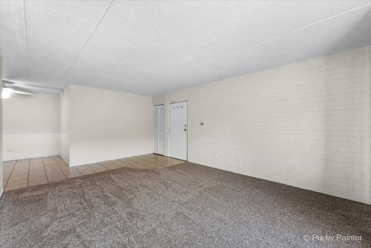 435 Cavalier Court Unit: 305