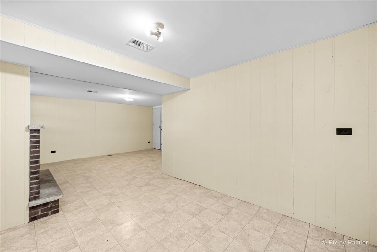 1560 Sheffield Drive