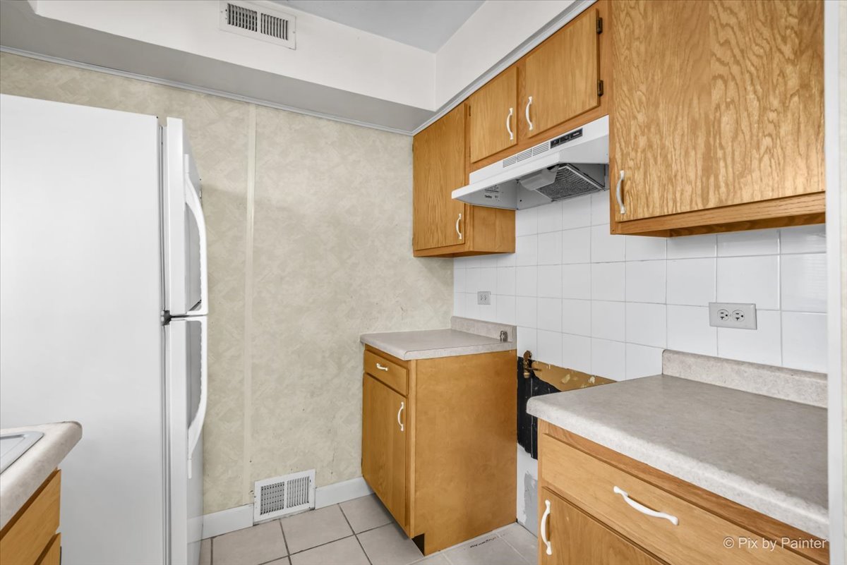 6129 Kit Carson Drive Unit: 6129
