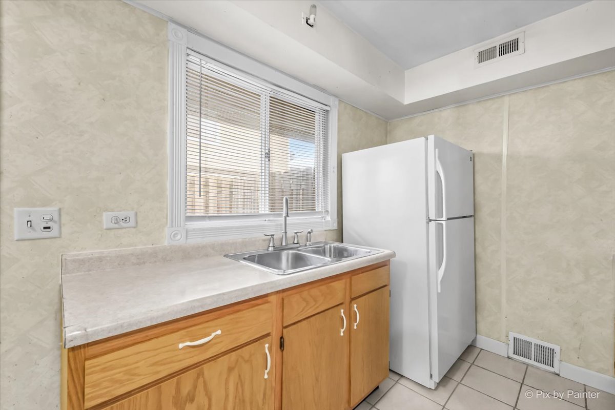 6129 Kit Carson Drive Unit: 6129