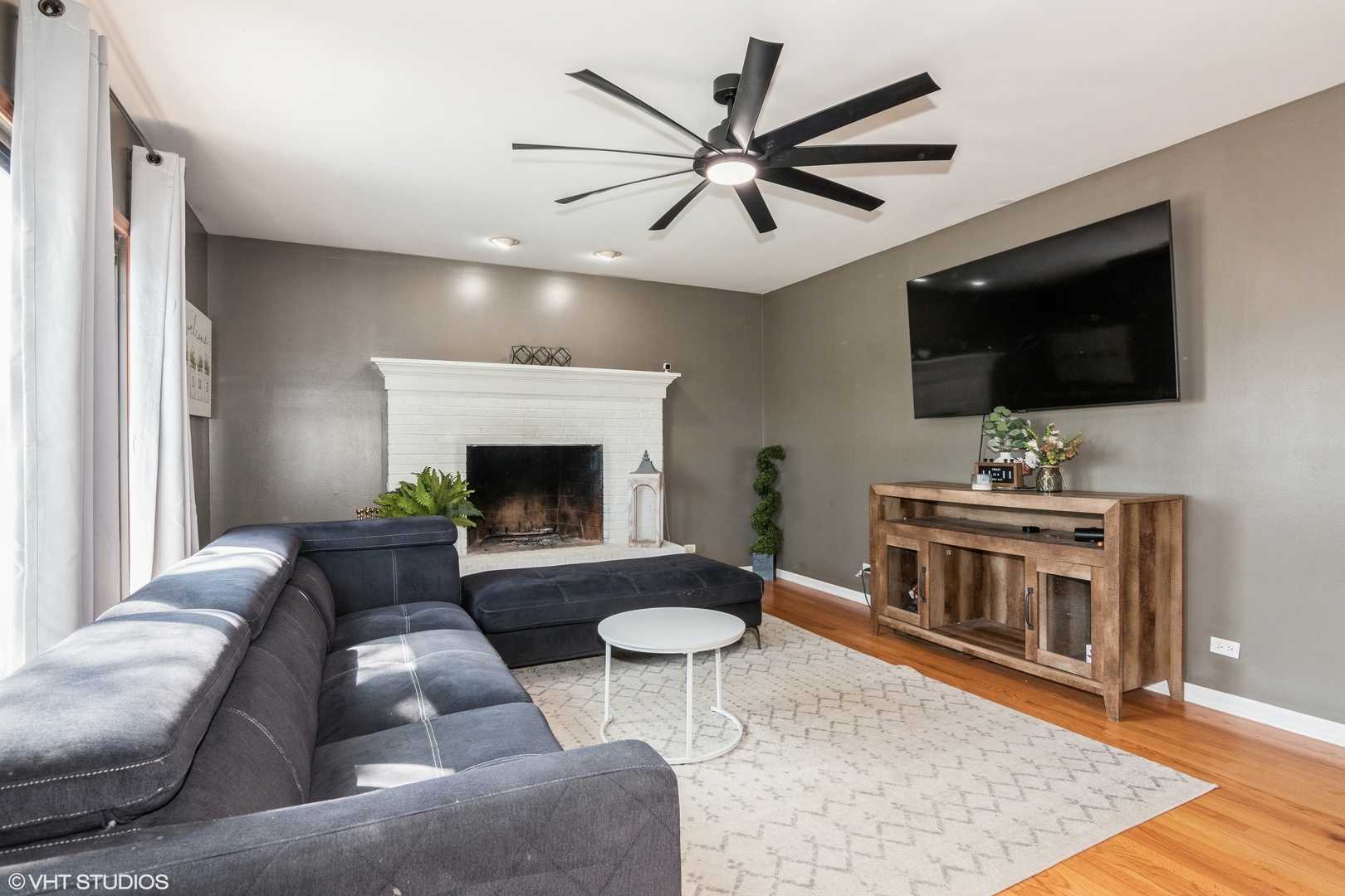 3209 Charlemagne Lane