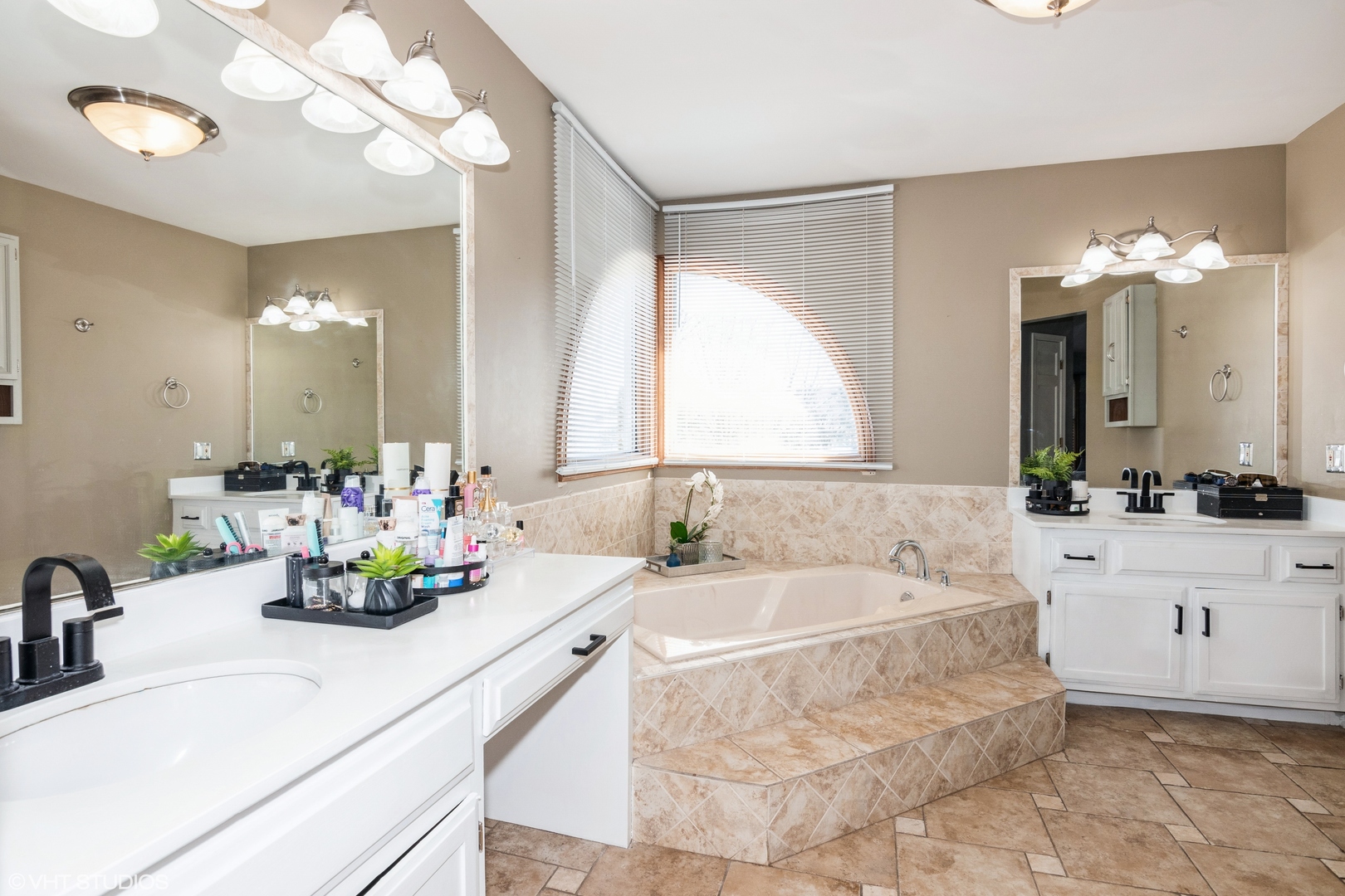 3209 Charlemagne Lane