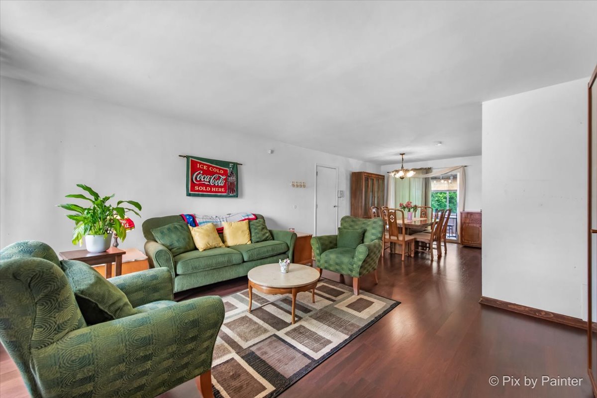 706 Parkside Circle