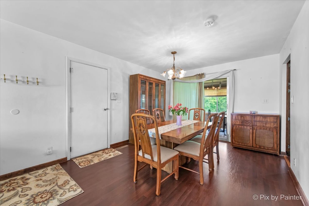 706 Parkside Circle