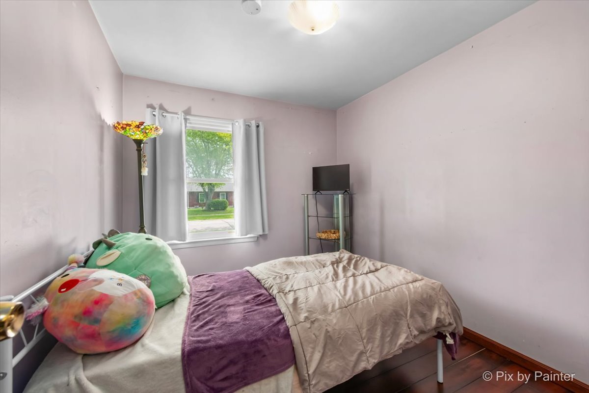 706 Parkside Circle