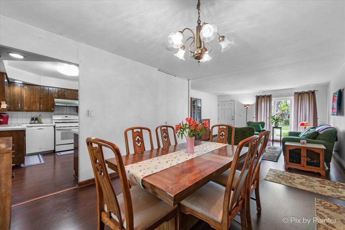 706 Parkside Circle