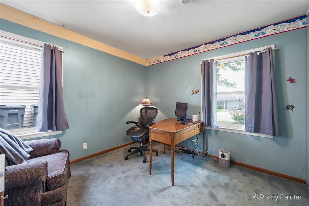 706 Parkside Circle