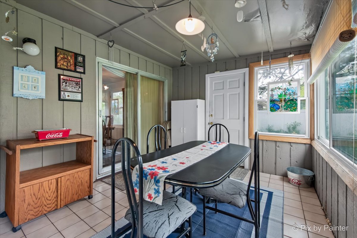 706 Parkside Circle