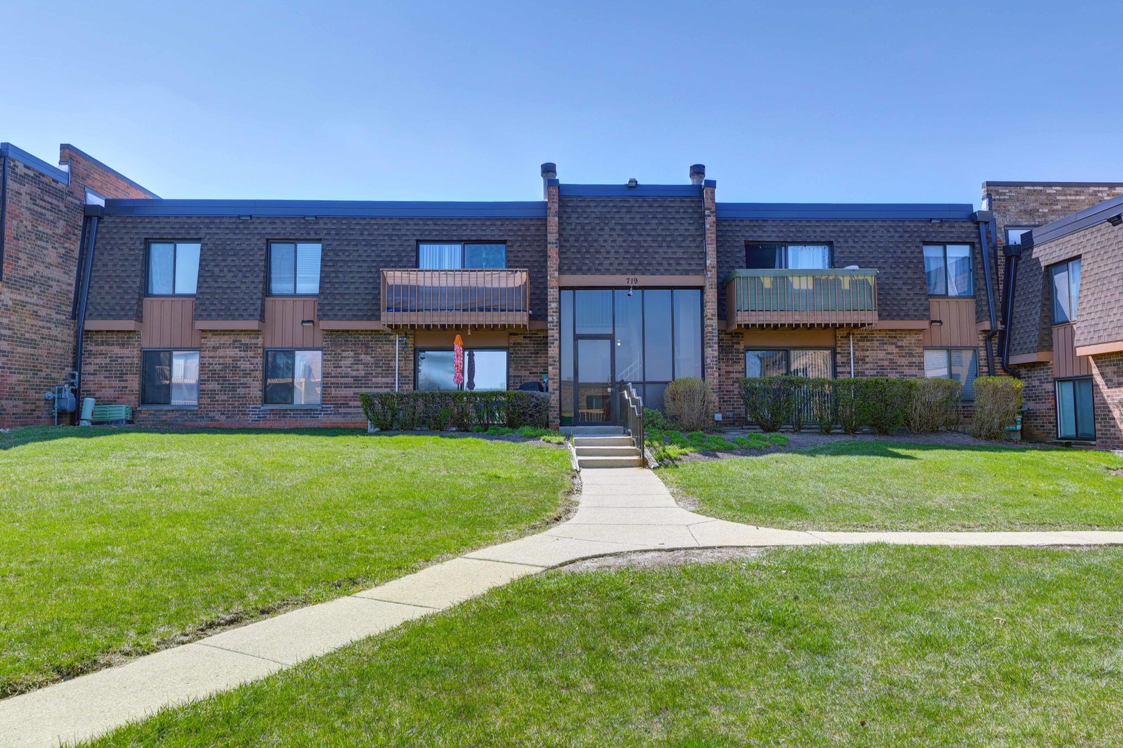 719 N Killarney Court Unit: 2B