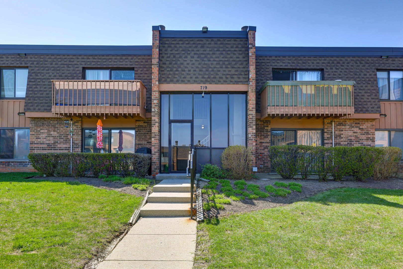 719 N Killarney Court Unit: 2B