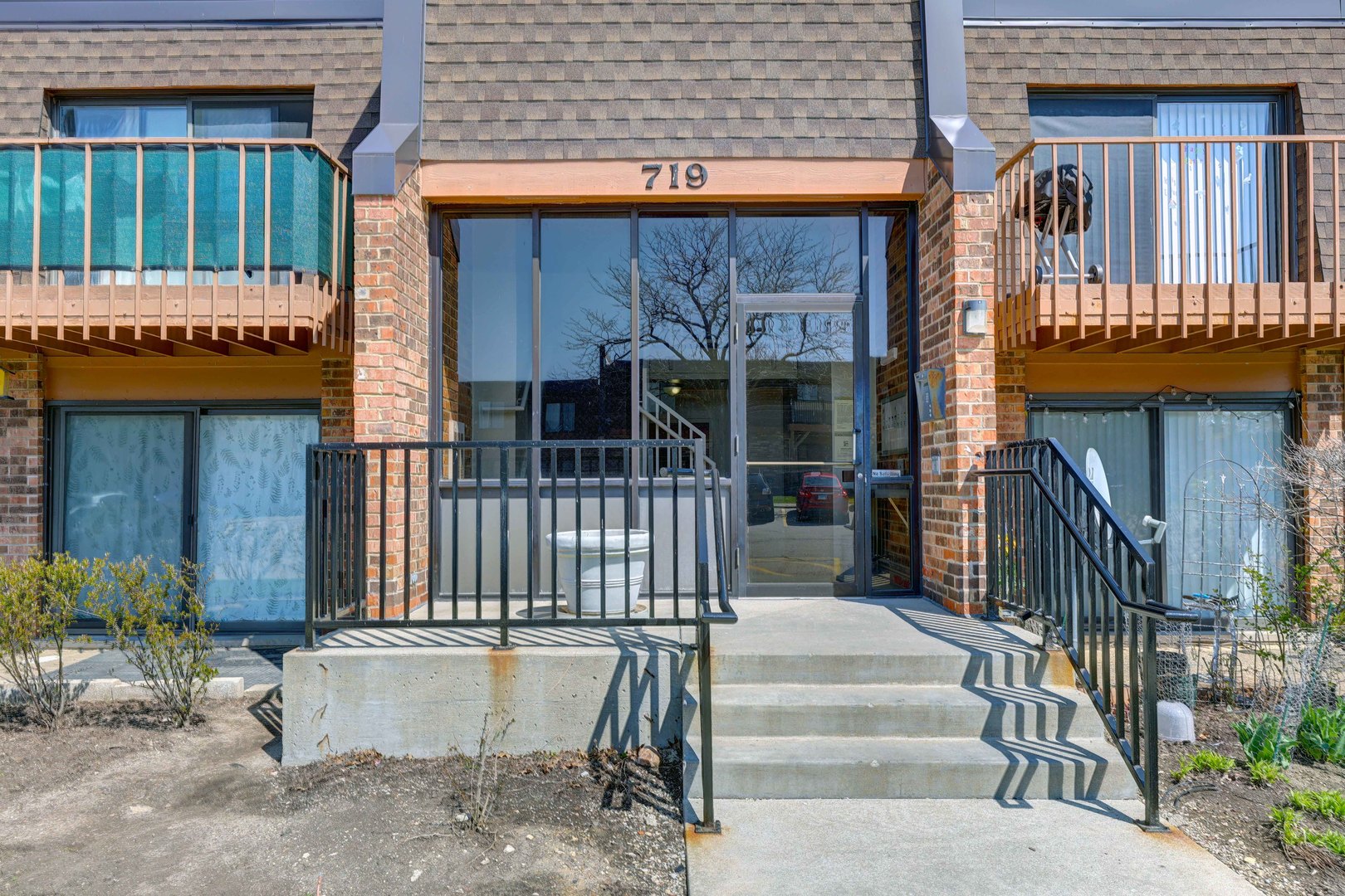 719 N Killarney Court Unit: 2B