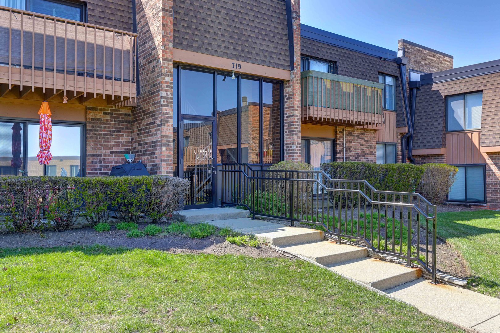 719 N Killarney Court Unit: 2B