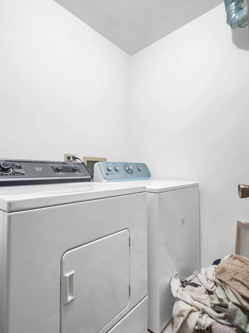 565 Dean Drive Unit: I