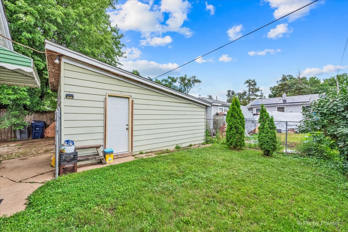 633 Slade Avenue