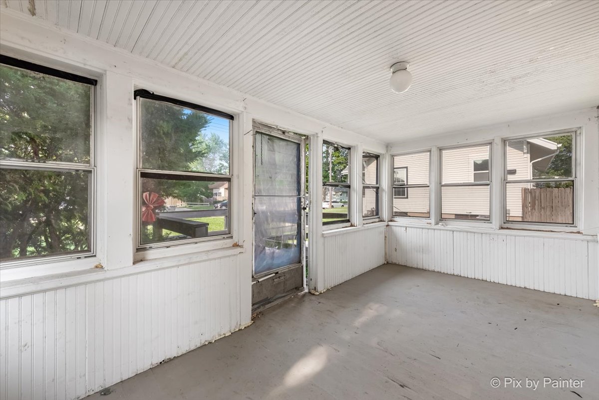 633 Slade Avenue