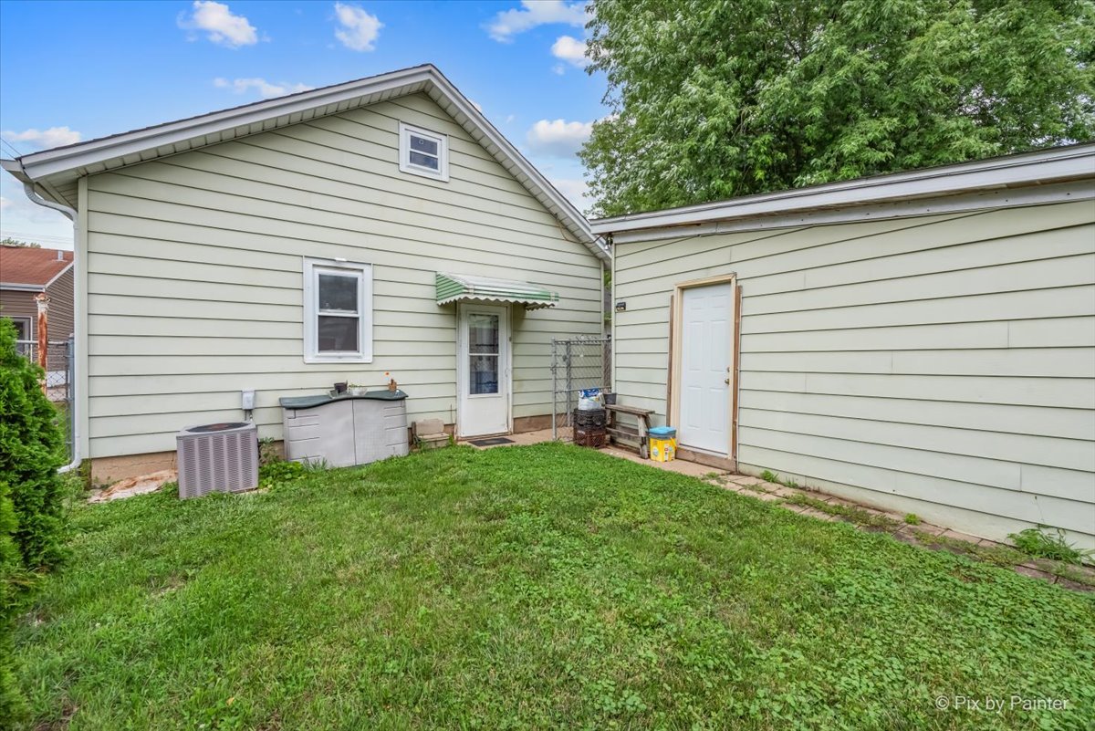 633 Slade Avenue
