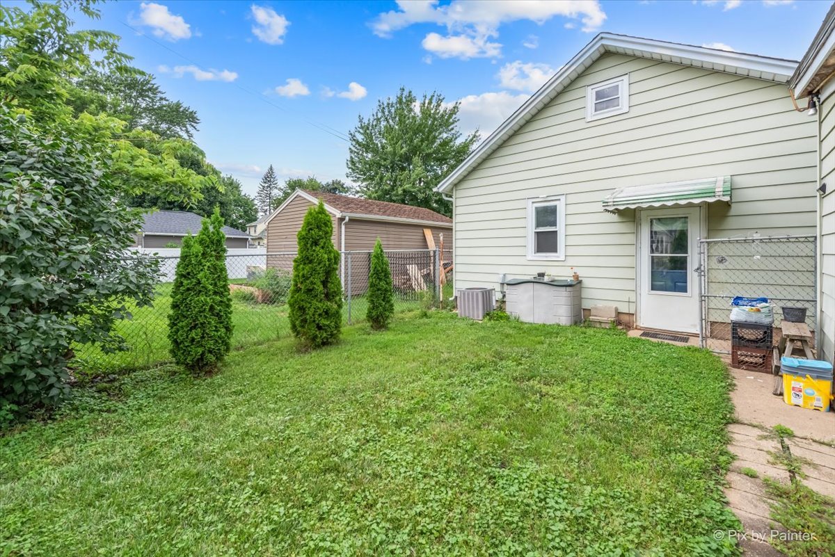 633 Slade Avenue