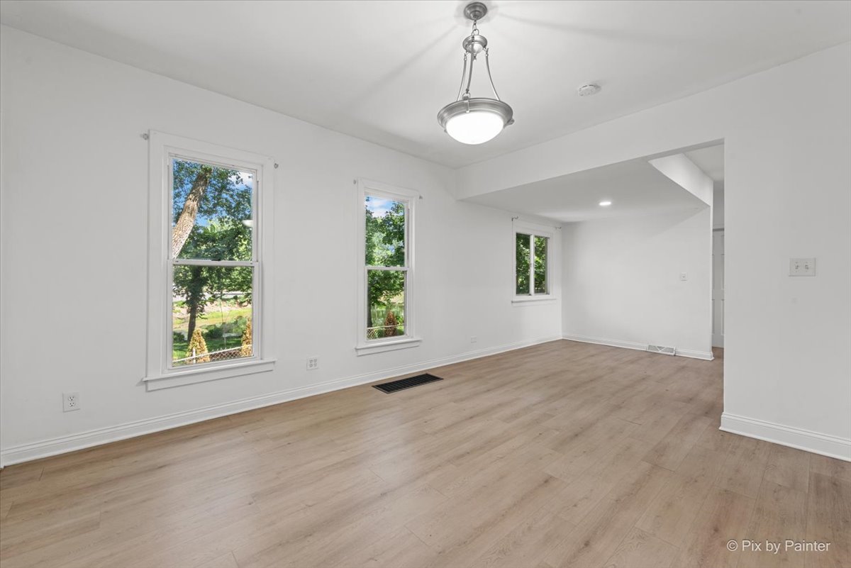 767 DIXON Avenue