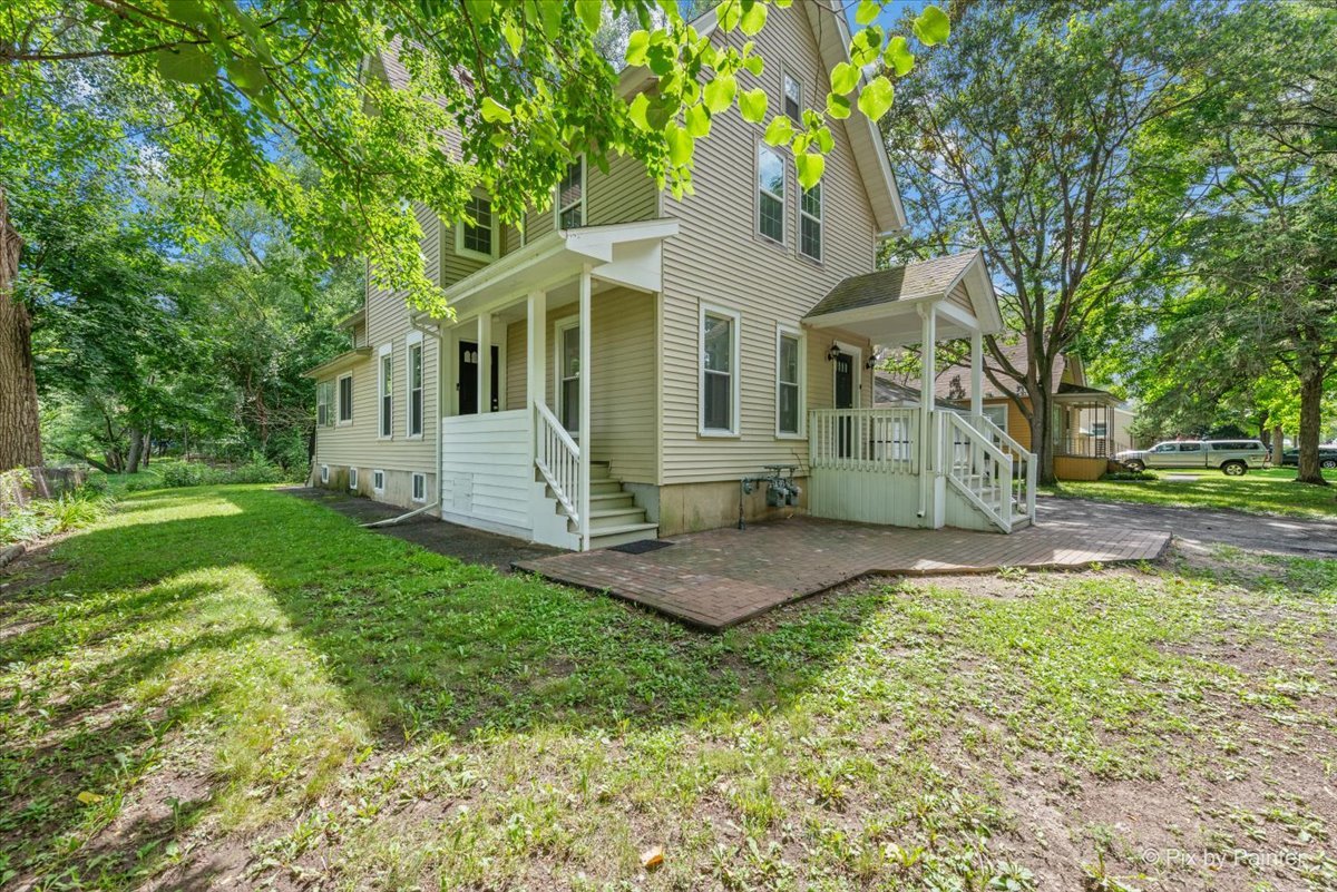767 DIXON Avenue
