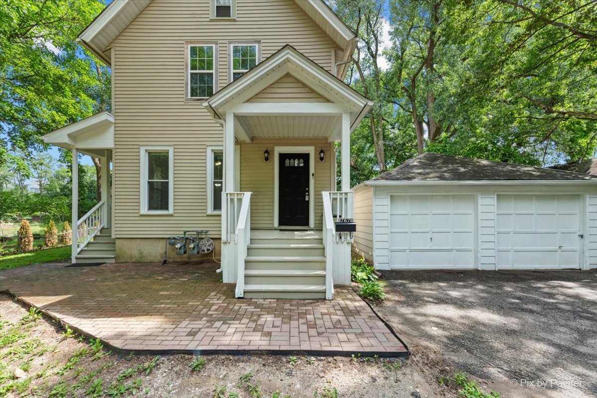 767 DIXON Avenue
