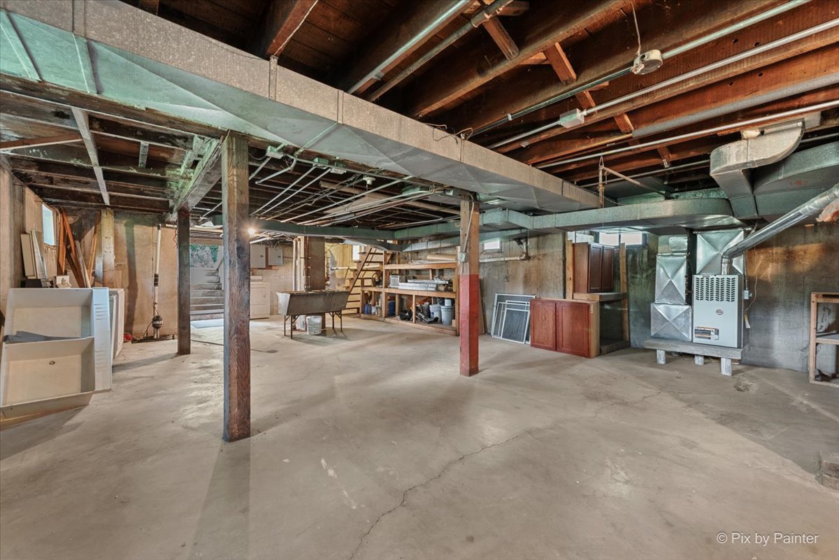 767 DIXON Avenue