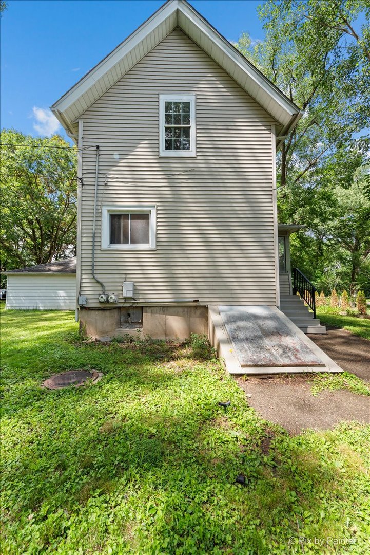 767 DIXON Avenue