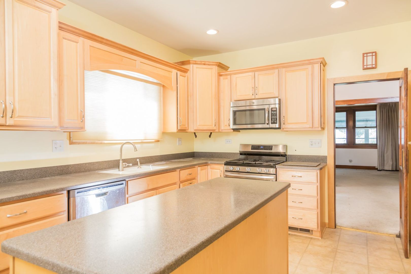 523 N LIBERTY Street