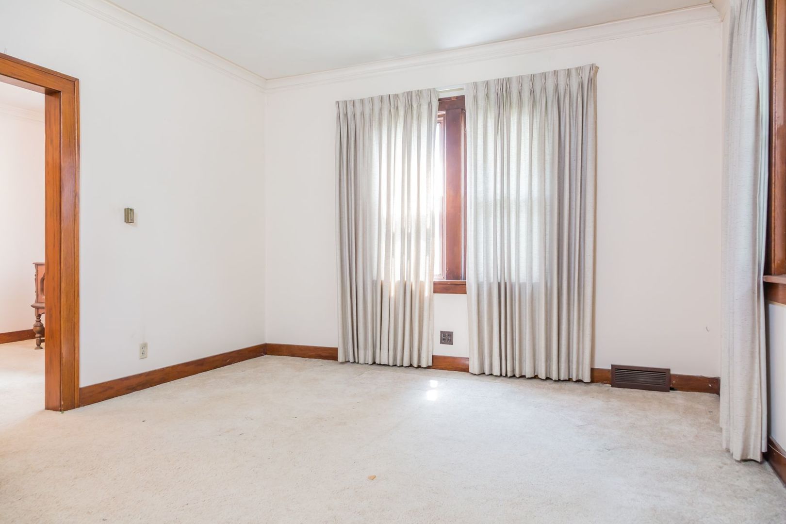 523 N LIBERTY Street