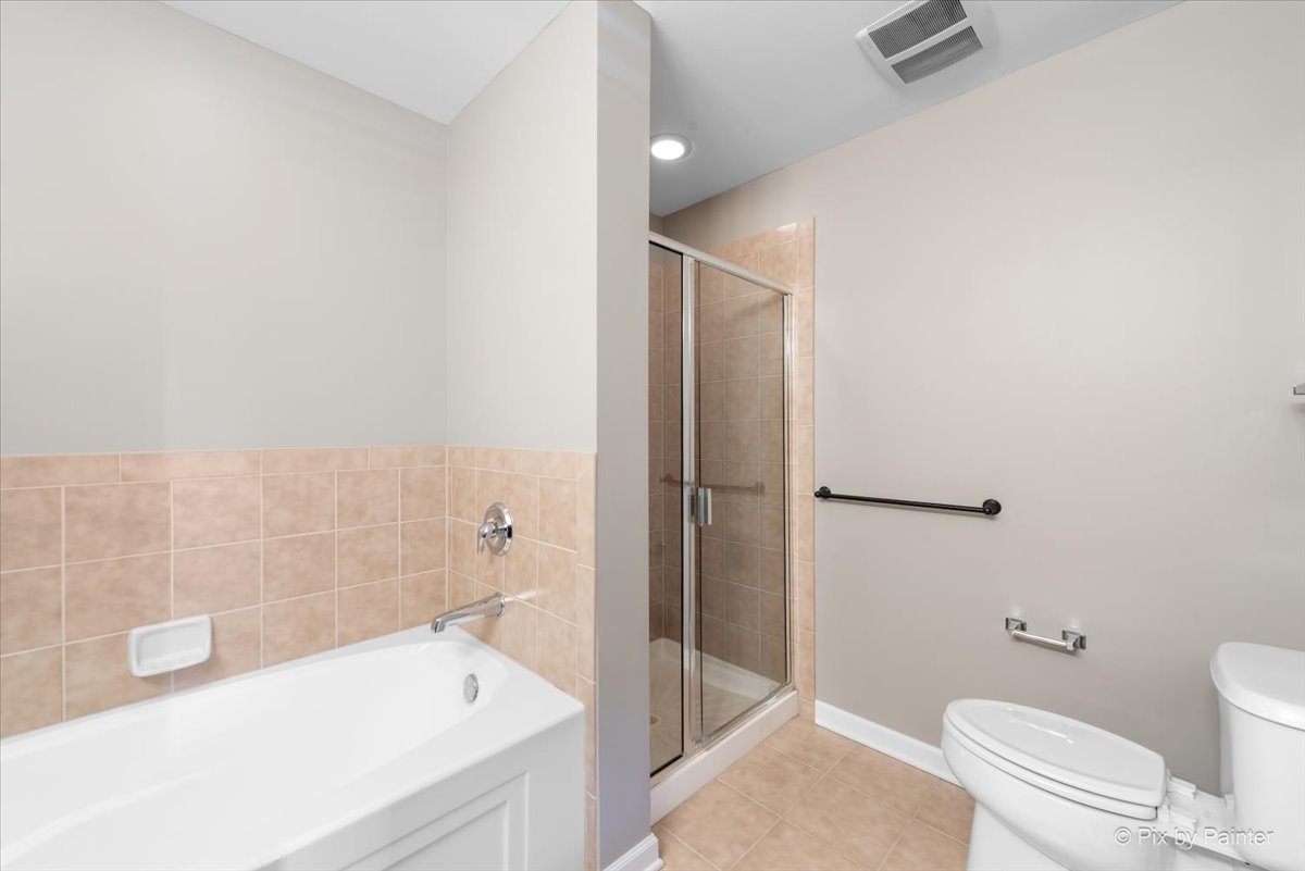 50 S Grove Avenue Unit: 514