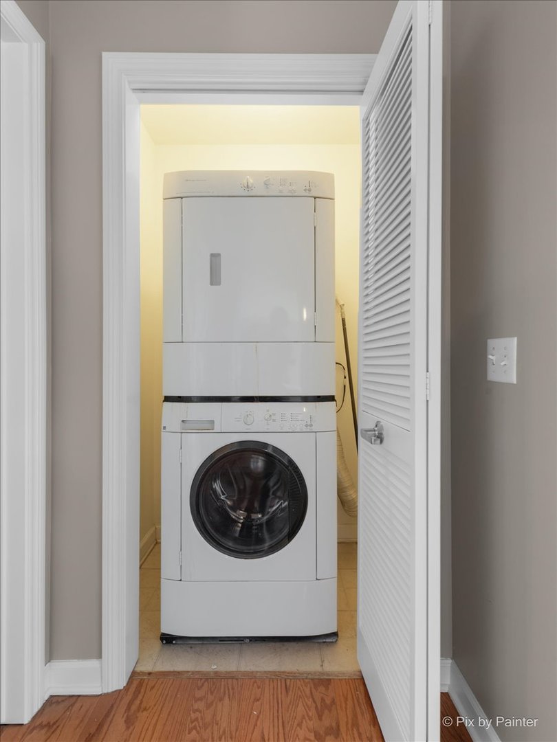 50 S Grove Avenue Unit: 514