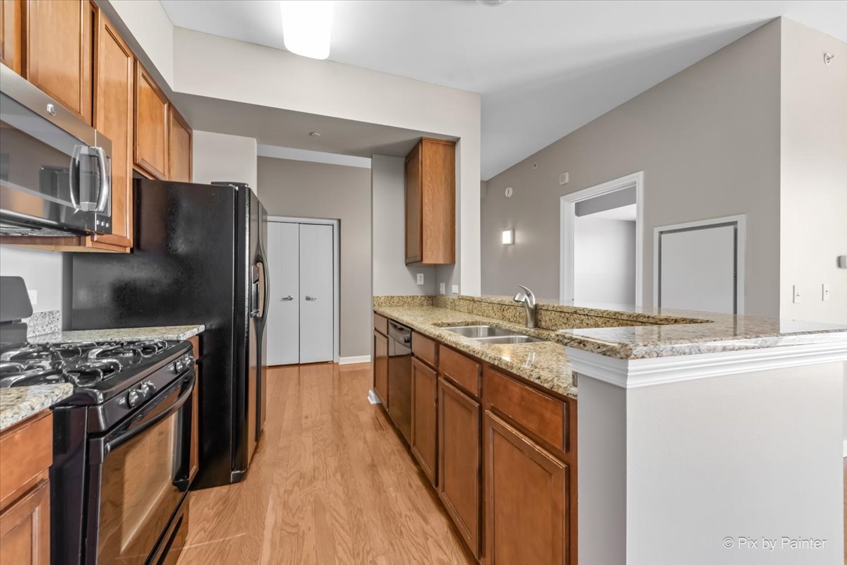 50 S Grove Avenue Unit: 514