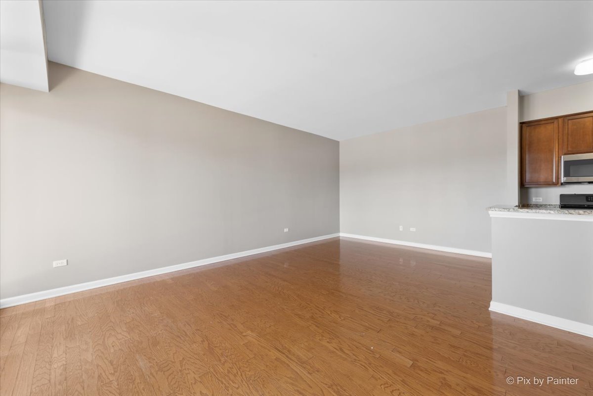 50 S Grove Avenue Unit: 514