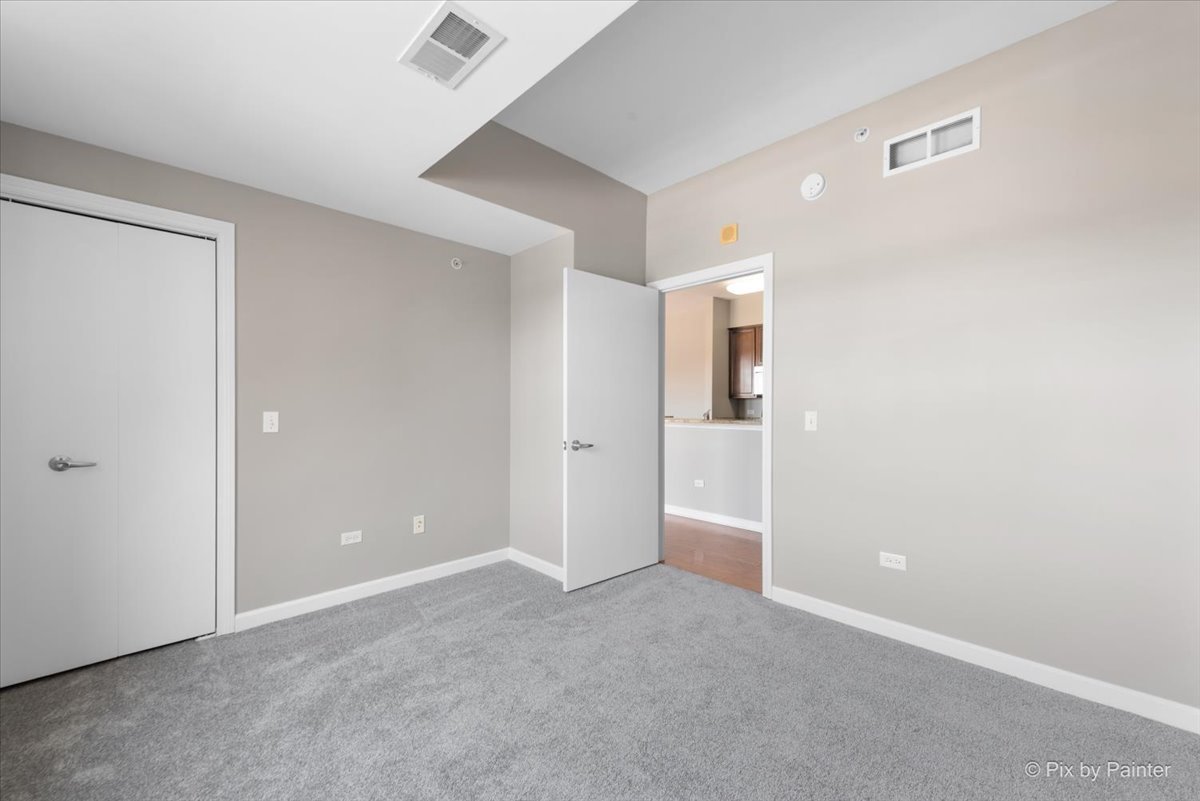 50 S Grove Avenue Unit: 514