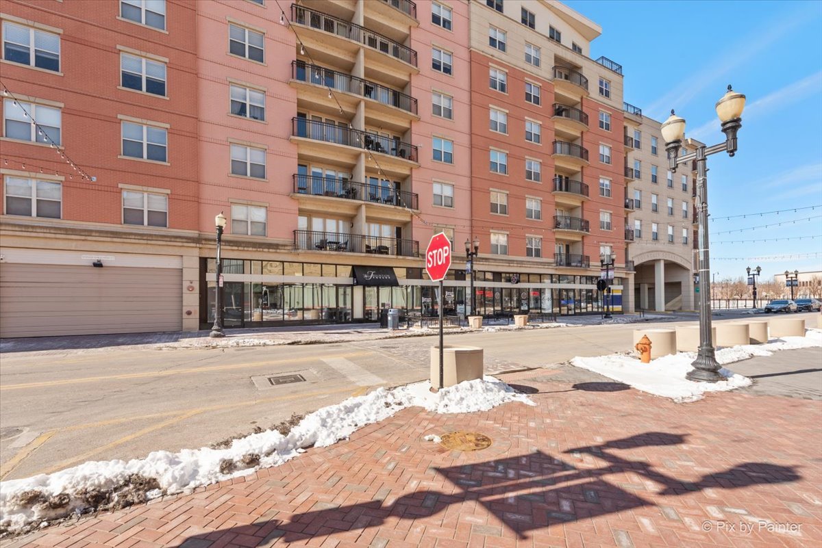 50 S Grove Avenue Unit: 514