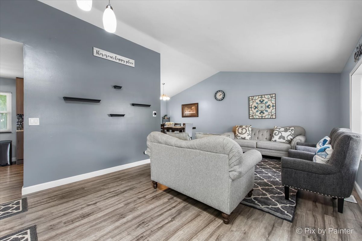 108 Ascot Lane