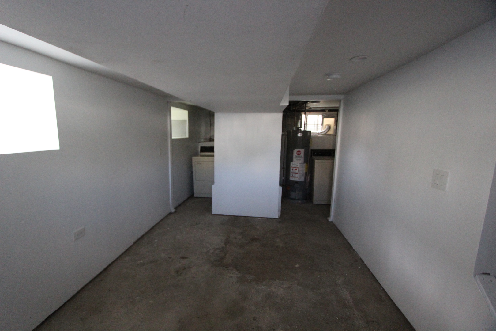 633 1/2 Whitney Boulevard