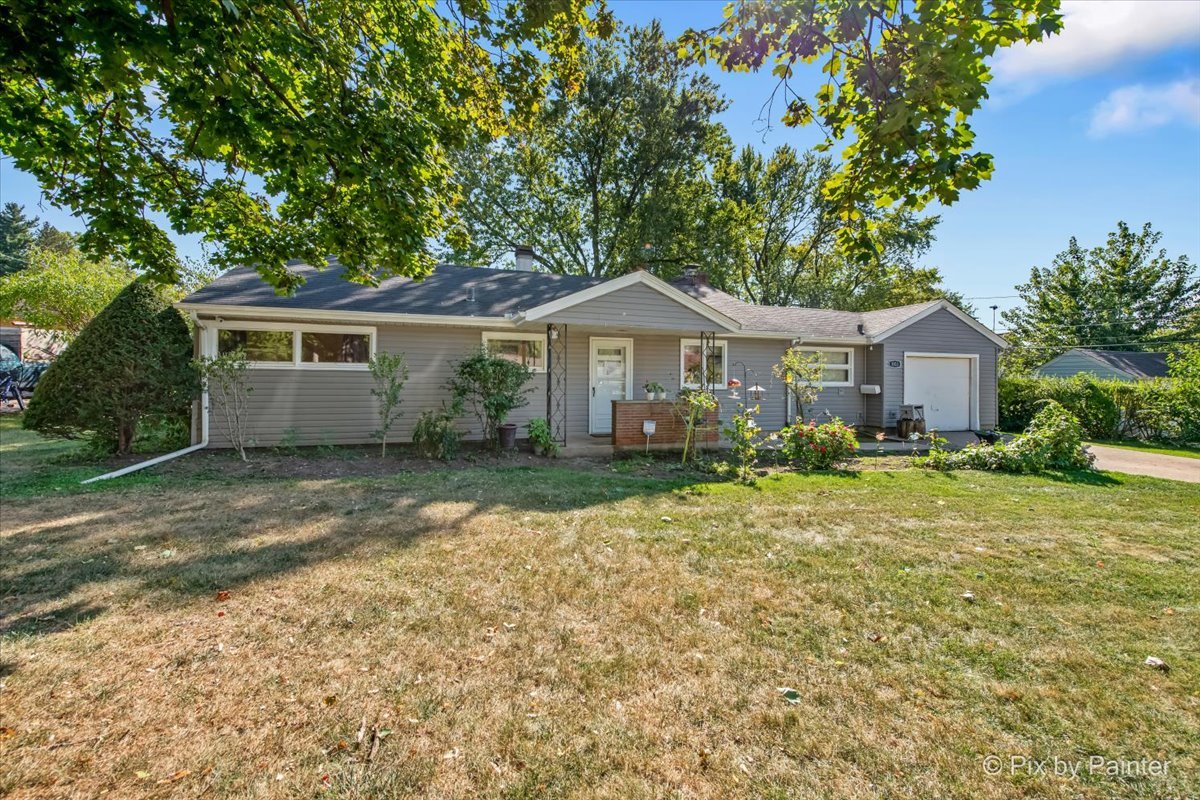 1103 LAWRENCE Avenue