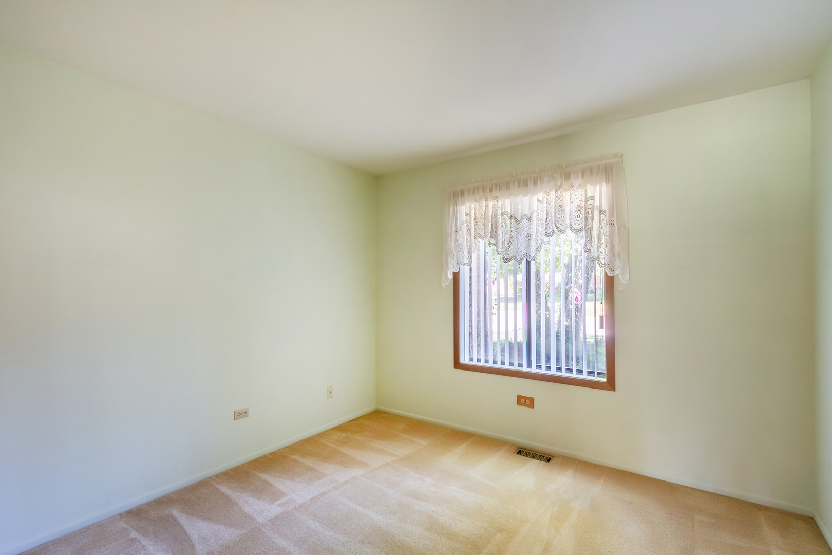 1405 Creekside Court Unit: B