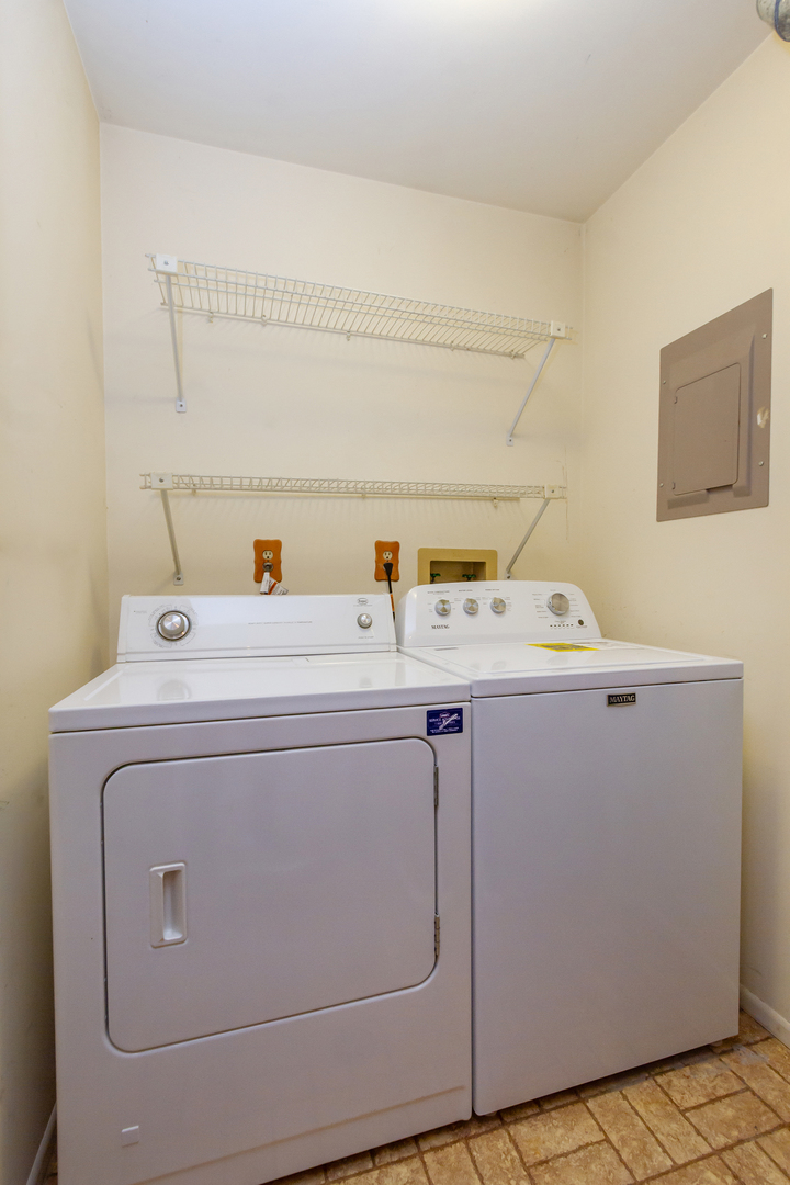 1405 Creekside Court Unit: B