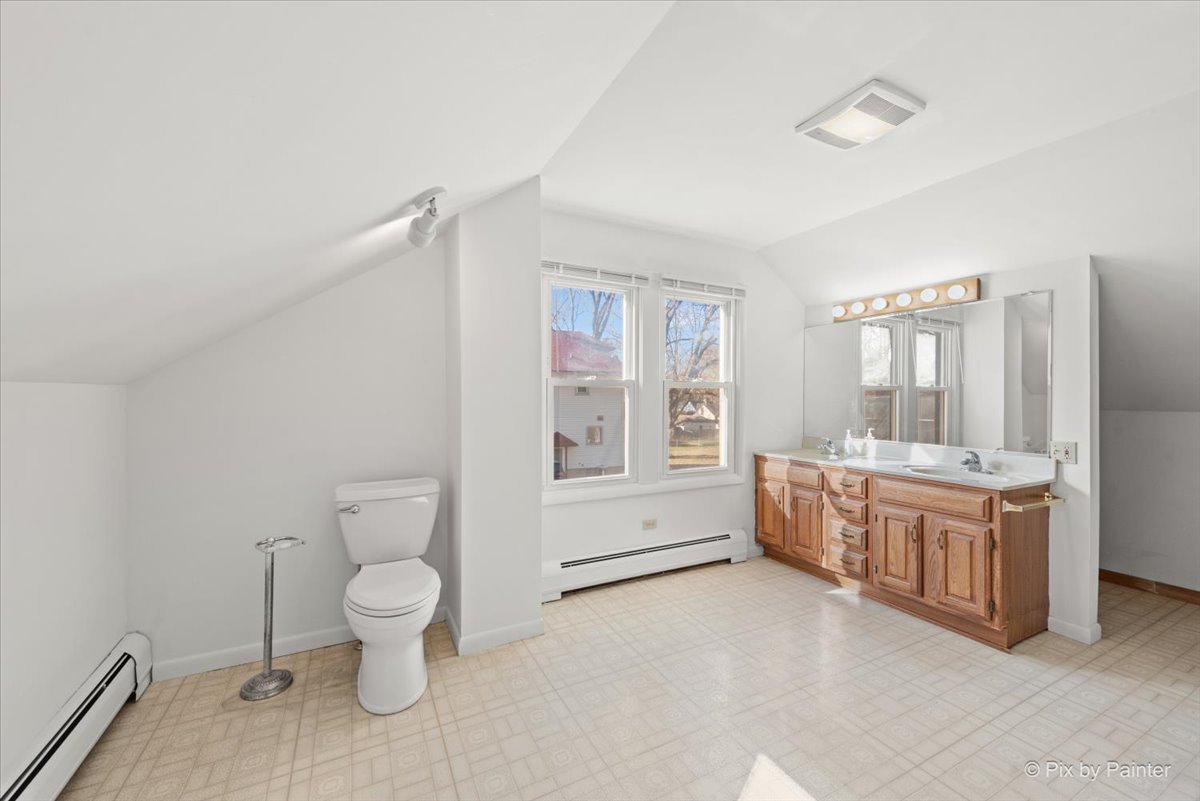 1106 W Highland Avenue